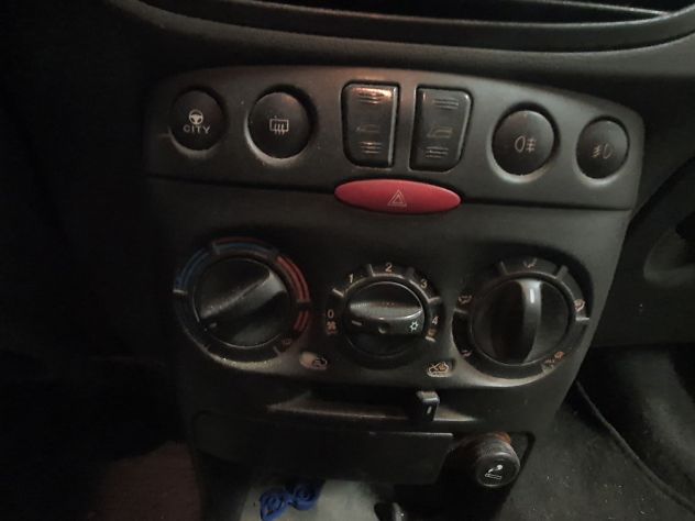 Fiat Punto 1.2 5p. Active Natural Power - Foto 7