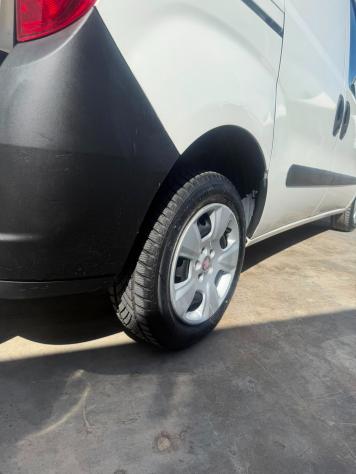 Fiat Doblo Dobl1.6 MJT 105CV PC-TN Cargo Lamierato SX - Foto 10