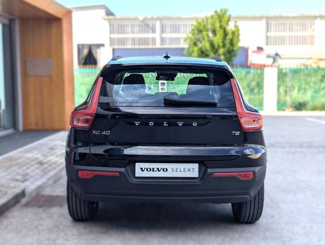Volvo XC40 T2 automatico Momentum Core - Foto 6
