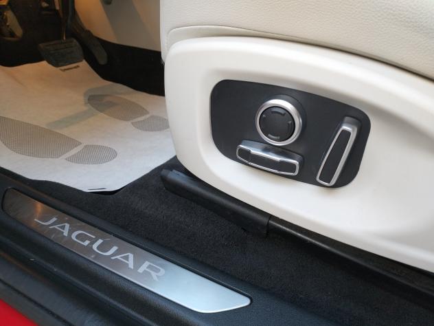 Jaguar E-Pace 2.0d i4 mhev R-Dynamic HSE awd 204cv auto IVA ESPOSTA - Foto 10