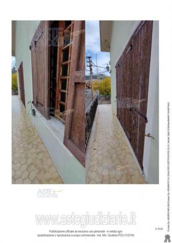 IMMOBILI-IMMOBILE RESIDENZIALE-Via Caduti in Guerra, 11 - Foto 2