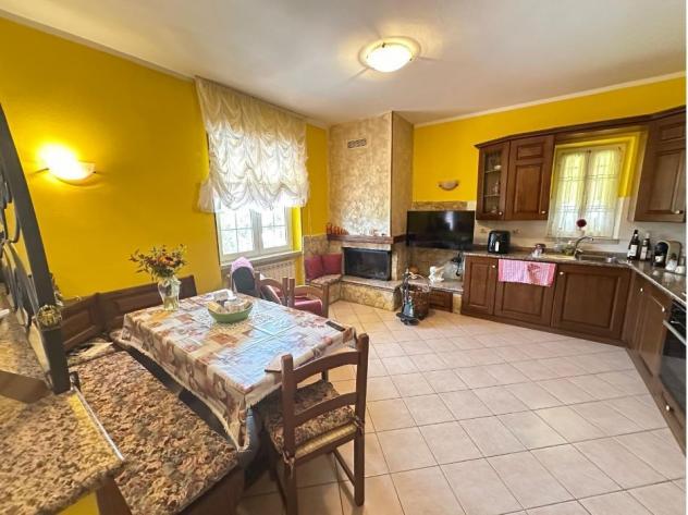 Porzione di casa in vendita a Luni