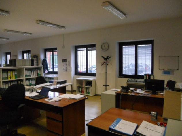Immobile di 950 m² con più di 5 locali in affitto a Rho - Foto 4