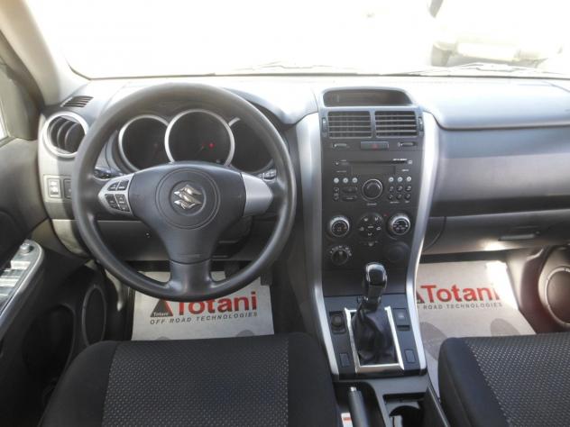 Suzuki Grand Vitara II 2006 5p 1.9 ddis Executive - Foto 10
