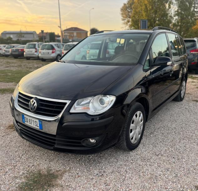 Volkswagen Touran 2.0 Trendline Ecofuel 7 P.ti - Foto 8