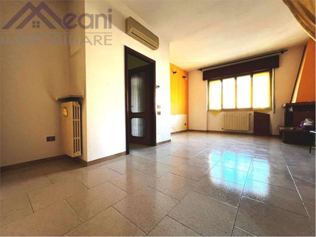311 - APPARTAMENTO DI 3 LOCALI CON CAMINO IN VILLA BIFAMILIARE - Foto 10