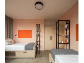Double room in apartment - Students only
