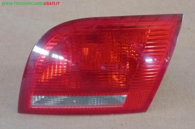 FANALE POST.D.(parte int.) 8P4945094B 999-U65707 Parti elettriche  Fanaleria  Fanali  Fanale int. post. d AUDI - A3 SPORTBACK - 2004  2008