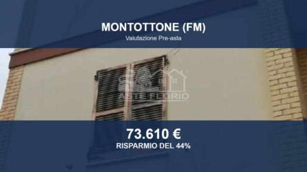 Immobile in asta di 248 m² con più di 5 locali e box auto in vendita a Montottone