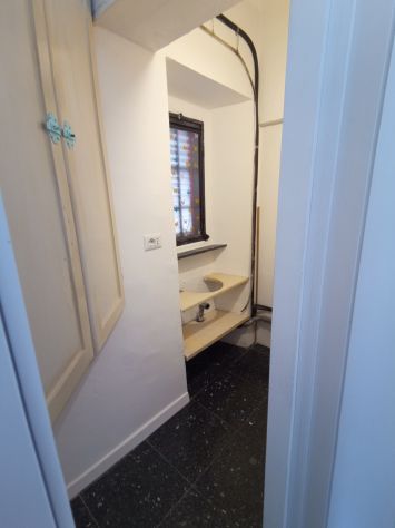 LOC. Commerciale Cat: C1 e C3 nel Viale più servito e commercializzato di SIENA - Foto 7