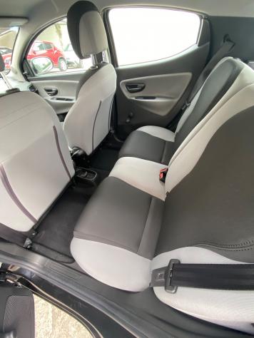 Lancia Ypsilon 1.3 MJT 16V 95 CV 5 porte S&S Silver - Foto 6