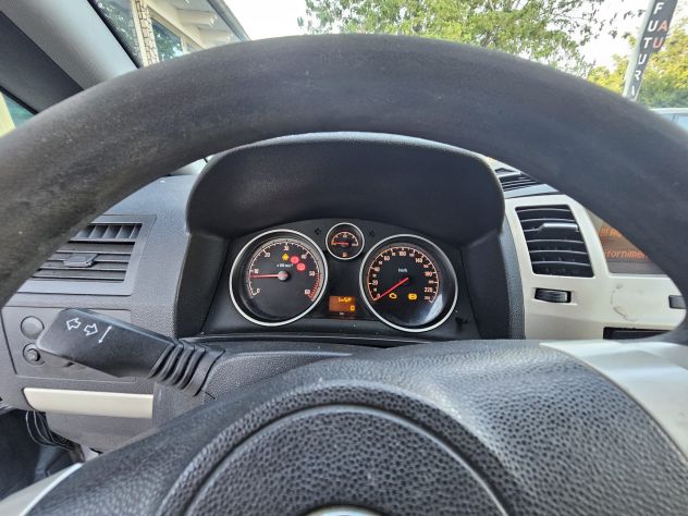 Opel Zafira II 1.9 cdti Cosmo 120cv Kw 88 - Foto 10