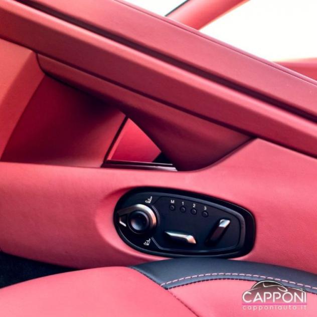 ASTON MARTIN DB12 V8 Volante rif. 23698459 - Foto 9