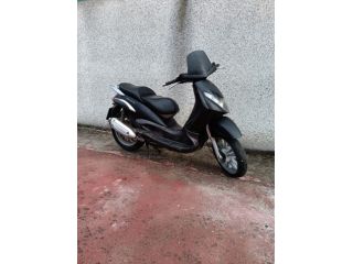 Piaggio Beverly 125 Sport Scooter Usato Anno 2007 Nero