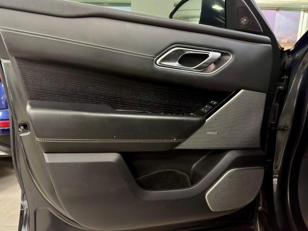 Range Rover Velar 2.0D I4 240 CV R-Dynamic HSE - Foto 8