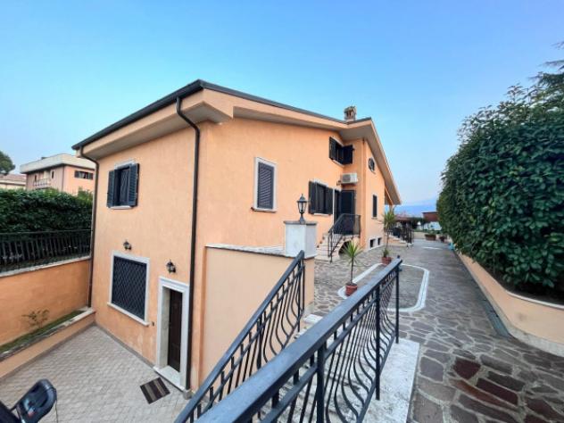 Immobile in asta di 60 m², box auto in vendita a Roma