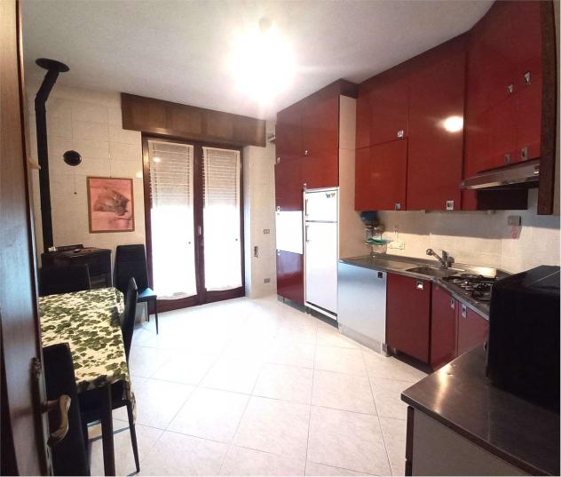 V000550 - VILLA CON 2 APPARTAMENTI GIARDINO E GARAGE - Foto 14
