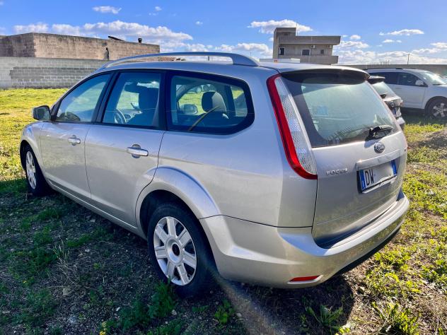 Ford Focus 1.6 TDCi (110CV) SW Tit. DPF - Foto 2