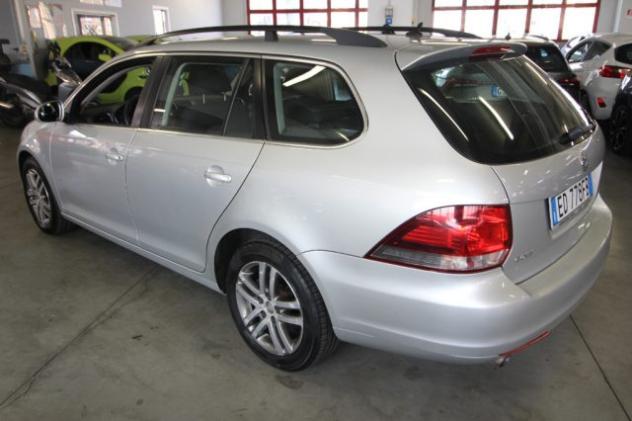 VOLKSWAGEN Golf Variant 1.6 TDI DPF Highline rif. 23926476 - Foto 4