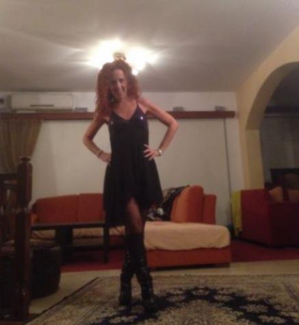 Ire_Mare: alta 161cm, 49kg, cerco uomo vicino Tel:
