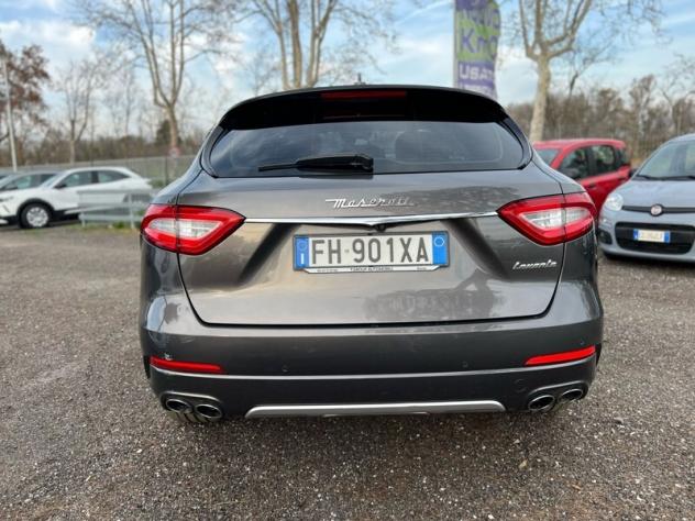 Maserati Levante V6 Diesel 275 CV AWD - Foto 6