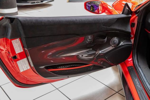 FERRARI 488 PISTA|ROSSO F1 2007 SPECIAL PAINT|FULL CARBON|LIVE rif. 23972714 - Foto 10