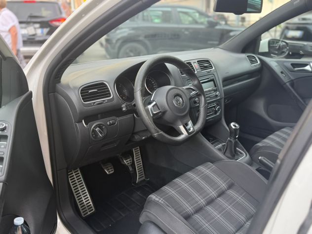 VOLKSWAGEN GOLF 6A SERIE anno 2010 - Foto 9