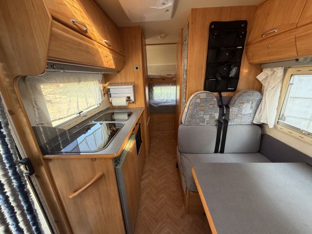 Camper Adria Mansardato 6 posti - Foto 5