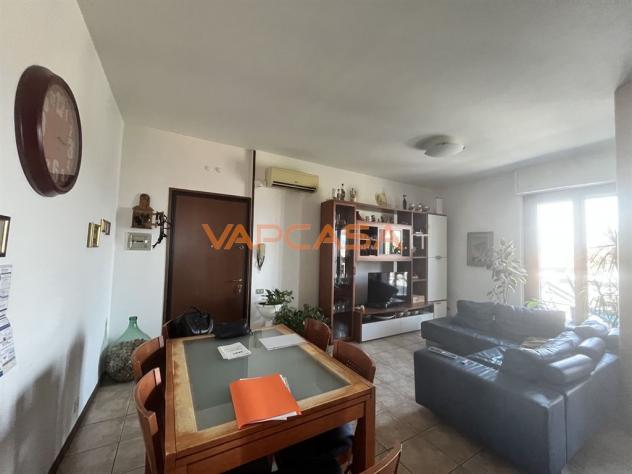 TRELOCALI CON TERRAZZA, BOX E CANTINA - Foto 16