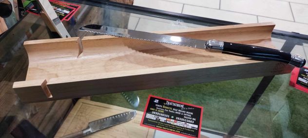 SET COLTELLO per il PANE Laguiole + tagliere in legno