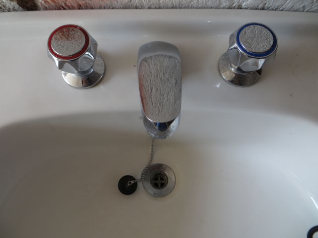 lavabo con rubinetti - Foto 6
