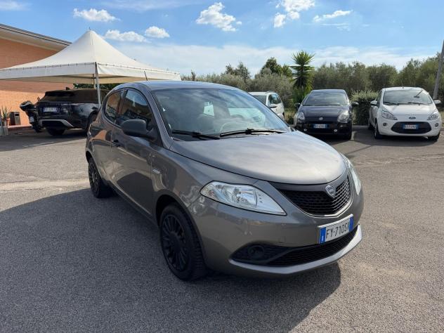 Lancia Ypsilon 1.2 GPL ECOCHIC UNIPRO 2019 - Foto 2