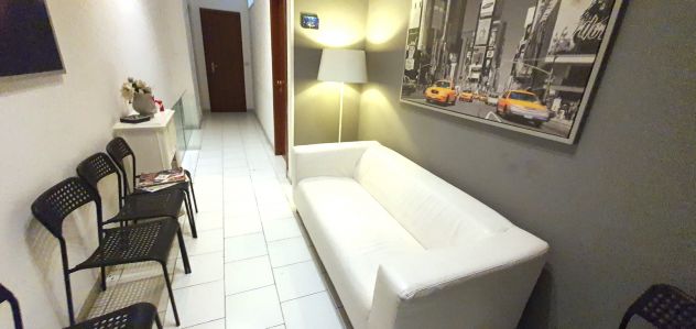 Ufficio arredato in complesso custodito parcheggi - Foto 8