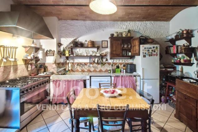 Rustico / Casale di 170 m² con più di 5 locali in vendita a Siena - Foto 11