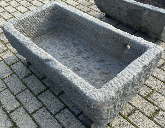 Antica vasca in pietra granito grigio - Foto 2