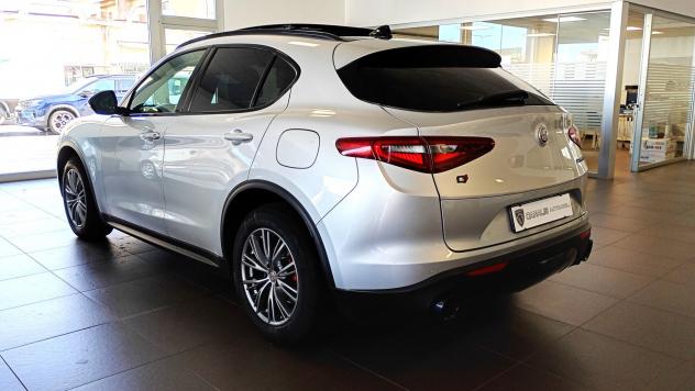 Alfa Romeo Stelvio 2.2 Turbodiesel 210 CV AT8 Q4 B-Tech - 2019 - AZIENDALE - Foto 4