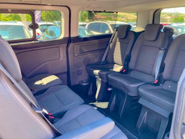 FORD Tourneo Custom 1ª s Tourneo Custom 320 2.0 EcoBlue 170CV aut. PL Titanium - Foto 4