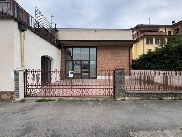 AFF C045. SOLIERA. CAPANNONE AD USO COMMERCIALE DI 210 MQ.