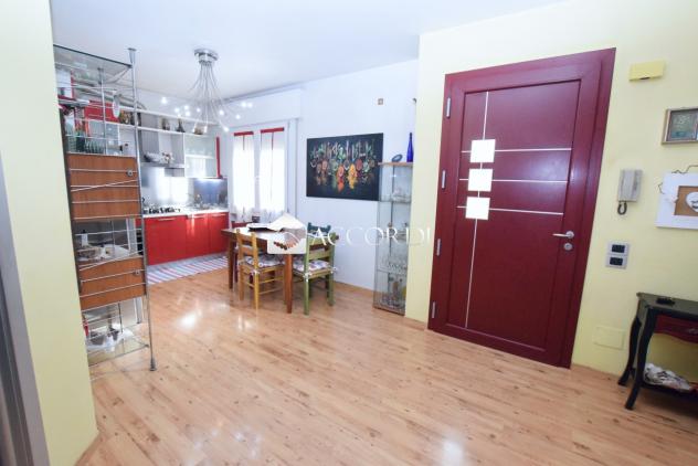 APPARTAMENTO INDIPENDENTE di 3 vani e di 110 mq (ISTRANA) rif. SW185 - Foto 8