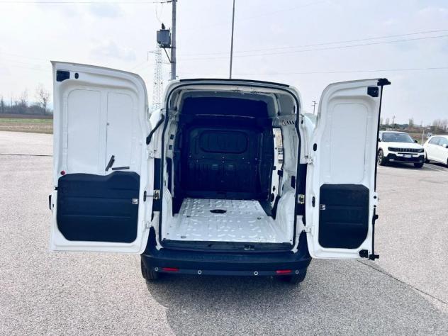 FIAT Doblò 1.6 MJT 105CV S&S PL-TA Cargo Maxi XL Business - Foto 7