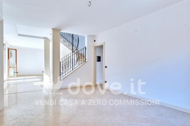Casa indipendente di 394 m² con più di 5 locali e box auto doppio in vendita a Casnigo - Foto 20
