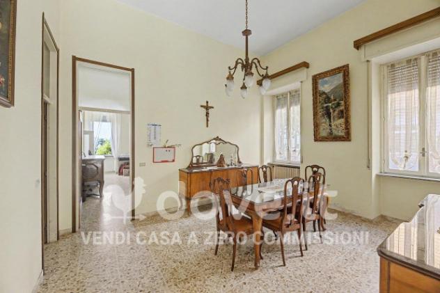 Palazzo / Stabile di 2800 m² con più di 5 locali in vendita a Leggiuno - Foto 13