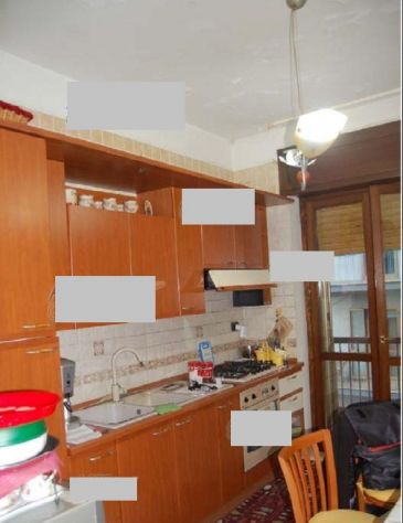 Salerno via De Caro– Appartamento + posto auto occasione ASTA - Foto 5