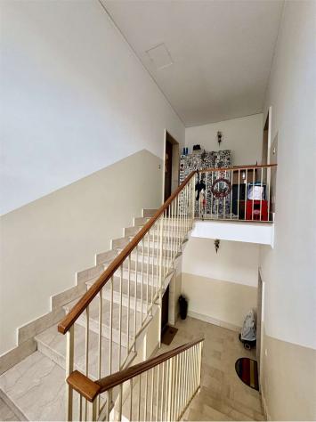 V005490 - AMPIO TRILOCALE CON TERRAZZO ANGOLARE E GARAGE - Foto 5