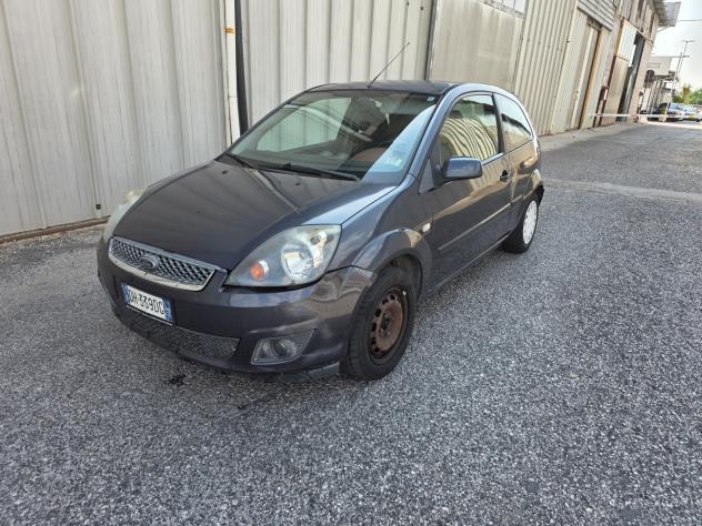 Ford Fiesta 1.4 TDCi 5p. Ghia - Foto 2