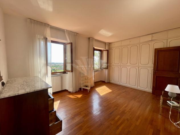 VILLA di 10 vani e di 240 mq (PIETRASANTA) rif. 302 - Foto 9