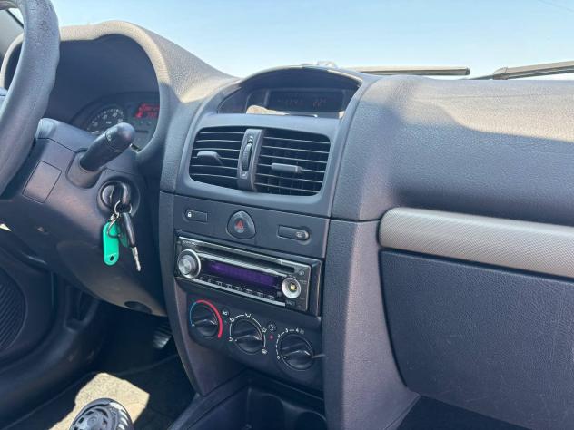 Renault Clio NEOP. 1.5 Diesel 82cv - Foto 9