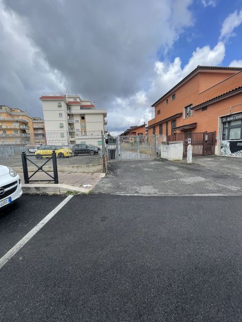Box auto 16 mq + soppalco deposito 10 mq Via dei Colombi Roma - Foto 7