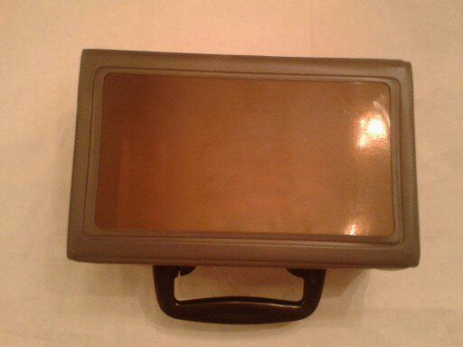 CONTENITORE PER MUSICASSETTE STEREO SETTE.