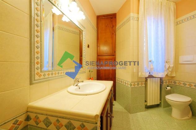 Villa indipendente con giardino, terrazzo e garage € 395.000 trattabili - Foto 17